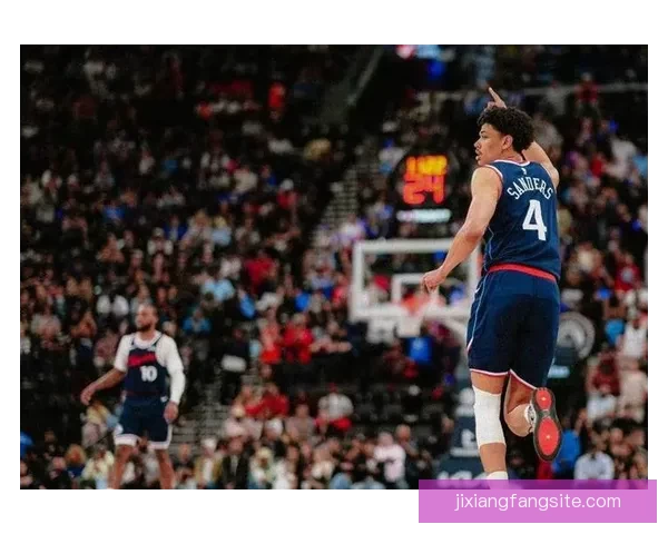 快船五连胜力克雄鹿小卡连场高分大洛迎盖帽里程碑